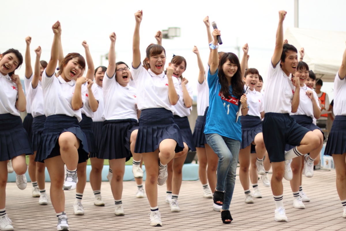j2リーグでピッチ内パフォーマンス ダンスゼミ 子ども学科 香川短期大学 j2リーグでピッチ内パフォーマンス ダンスゼミ 子ども学科 香川短期大学